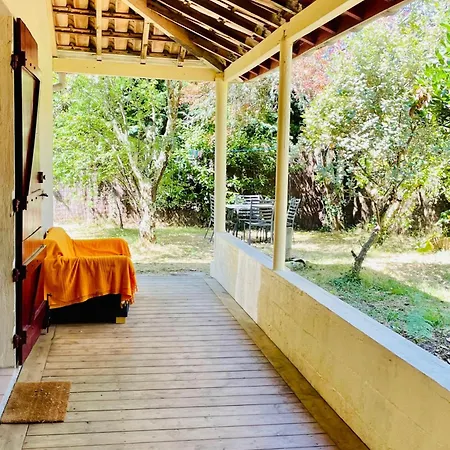 Charmante Maison Authentique, Proche Bassin 펜션