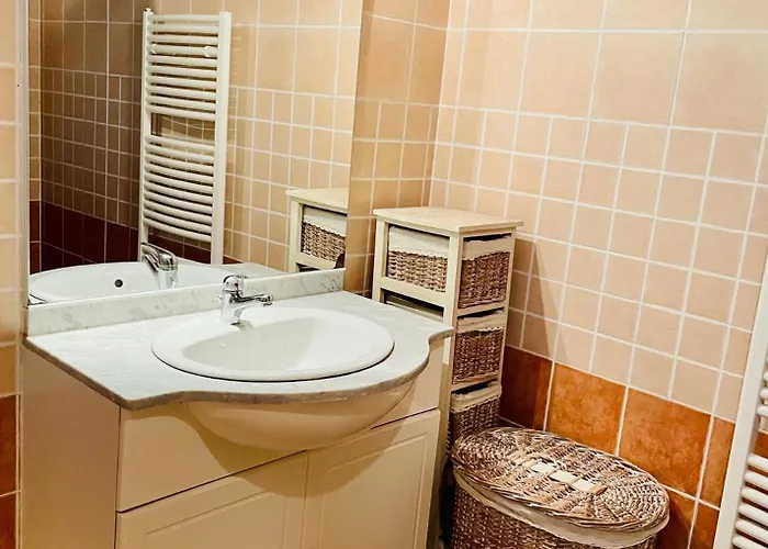 Feriehus Charmante Maison Authentique, Proche Bassin *