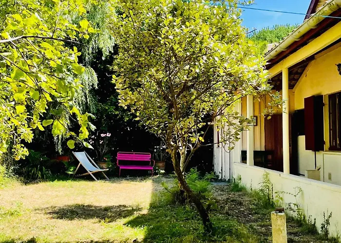 Feriehus Charmante Maison Authentique, Proche Bassin *